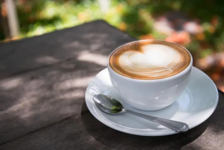 每斤咖啡豆能磨出多少杯咖啡？实际数量与咖啡浓度有关。
